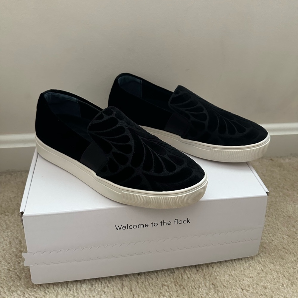 Birdies Black and White Flats Sleek Slip-On Loafers